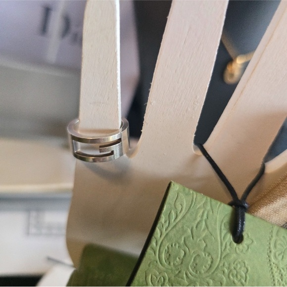 Gucci Unisex G cut ring/scarf ring - Picture 11 of 14